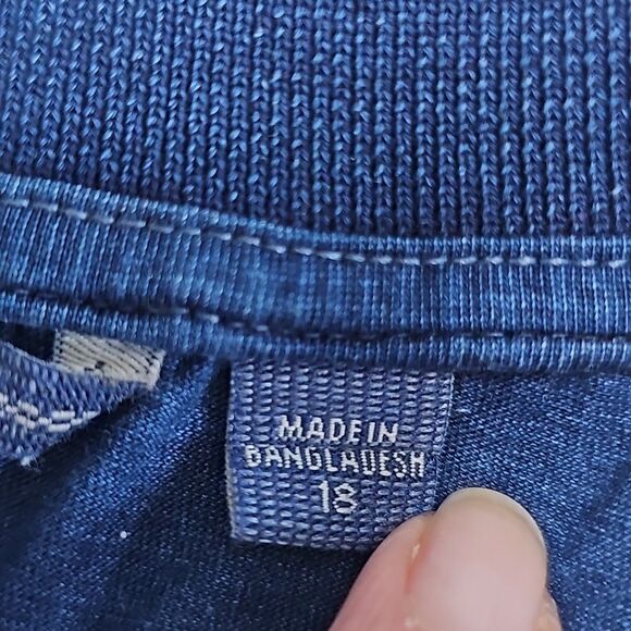 GUESS Big Boys Short Sleeve Textured Knit Polo Shirt, Size 18 - Picture 3 of 9